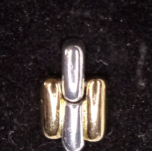 Nwot Napier two tone pierced earrings - Picture 7 of 8